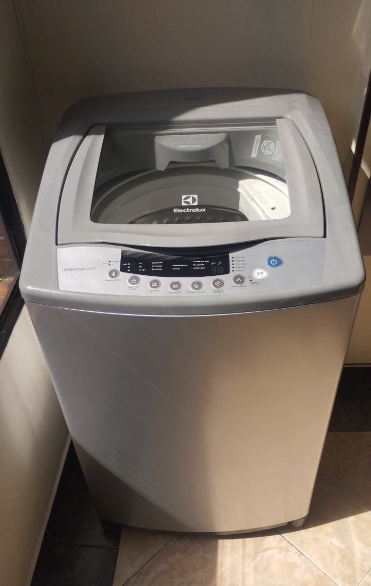 Lavadora Electrolux EssentialCare 18Kg $800,000 Bogotá. Usada, Excelente Estado